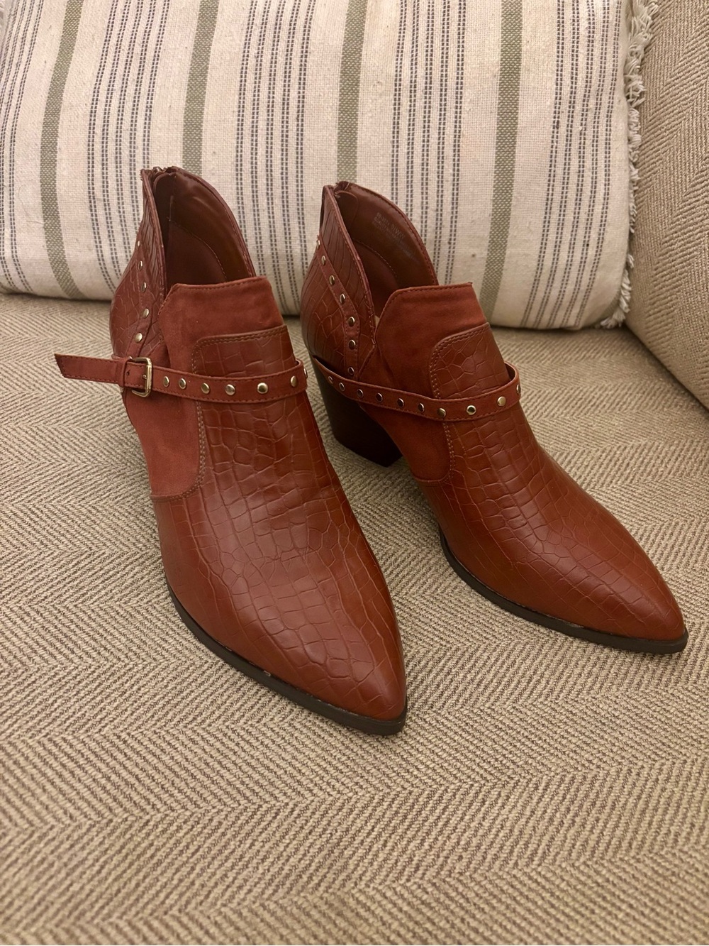 Women's Cognac Croc-Embossed Pointed Ankle Boots